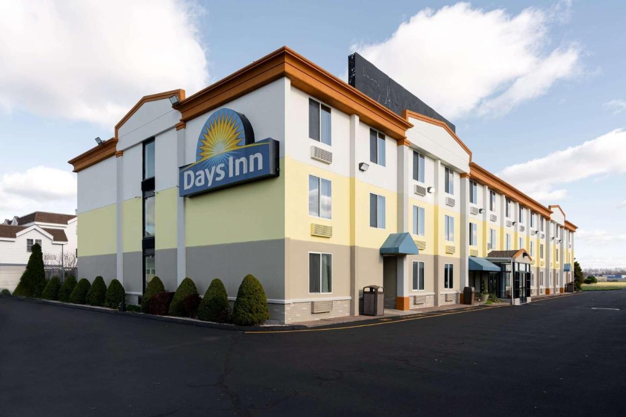 Days Inn By Wyndham Hartford/Closest Downtown Экстерьер фото