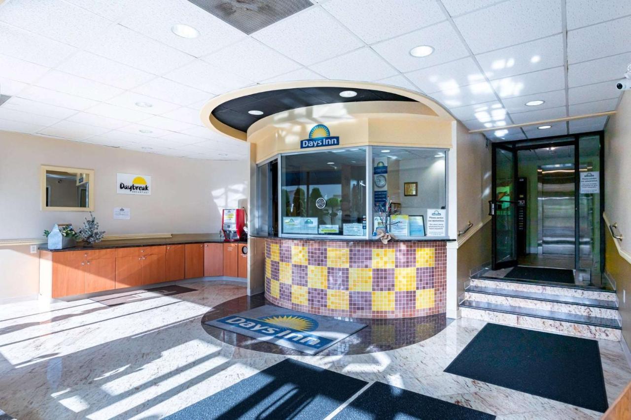 Days Inn By Wyndham Hartford/Closest Downtown Экстерьер фото